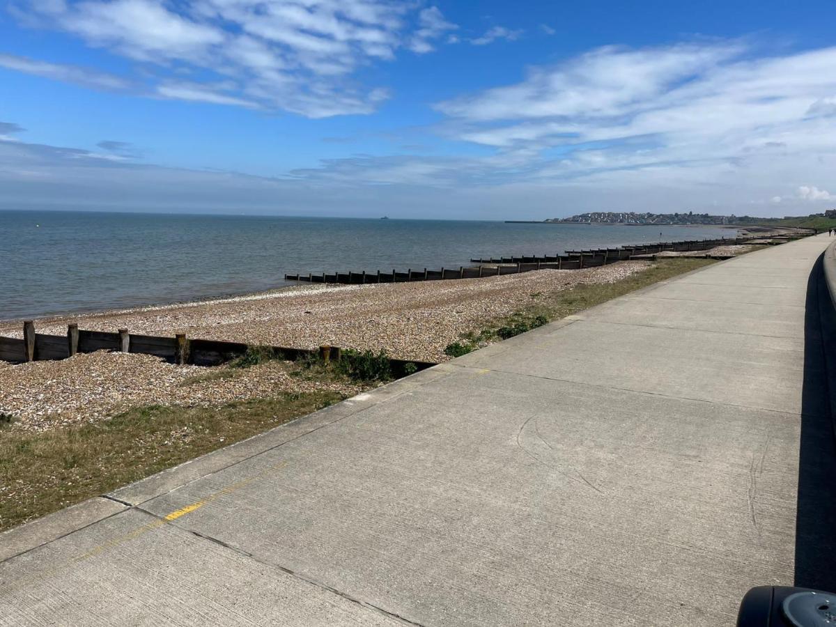 Lovely Static Caravan Whitstable Exterior photo